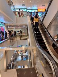 Peninsula Plaza (D6), Retail #570942971